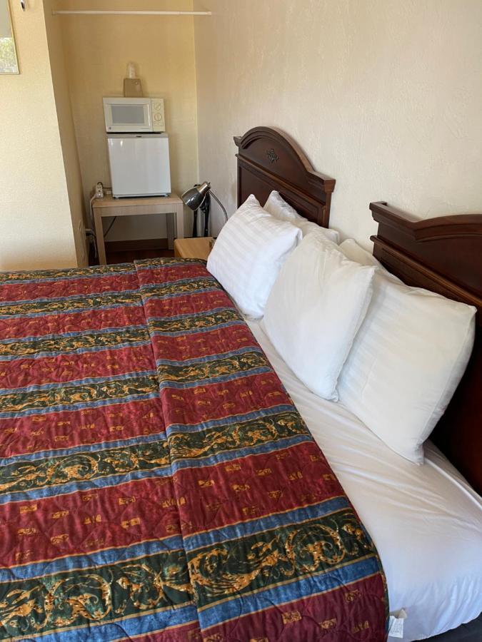 Villa West Motel ฟลอเรนซ์ ภายนอก รูปภาพ
