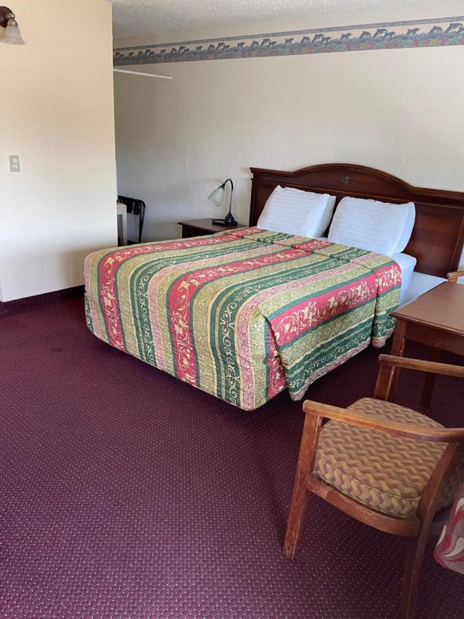 Villa West Motel ฟลอเรนซ์ ภายนอก รูปภาพ
